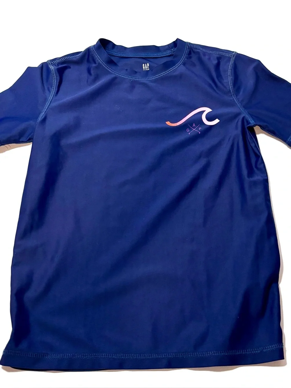 GAP Kids Deep Navy Rashgaurd with Pink Waves. Size Small. Very good condition